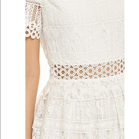 ⚡️SALE⚡️Alexis Lula Dress White SMALL - Picture 5 of 7